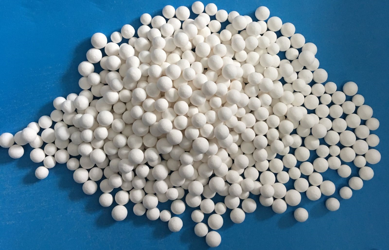 Hạt hút ẩm nhôm họat tính - Activated Alumina Absorber